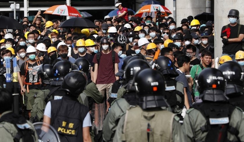 Hong Kong Police are Looking for People Who have Escaped from Quarantine