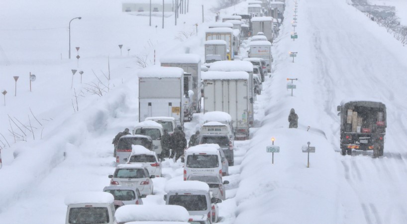 Heavy Snowfall Causes Traffic Chaos in Croatia