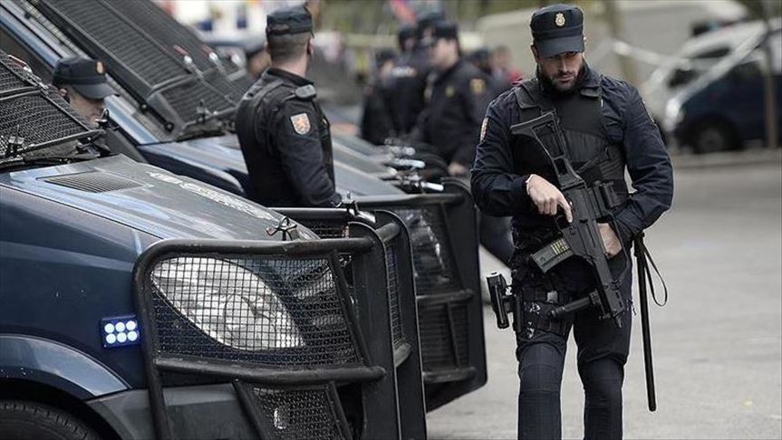 German Police Arrest 25 Right-Wing Extremists Who Wanted to Storm Parliament and Commit a Coup
