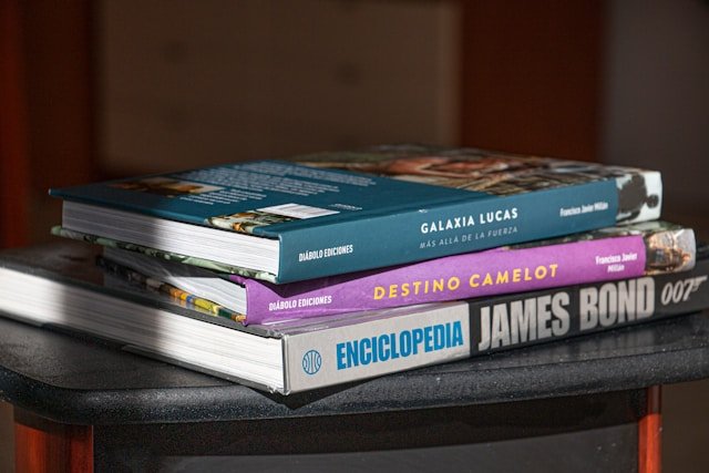 20 Best Books to Read to Learn and Grow in Your 20s (For Men and Women)